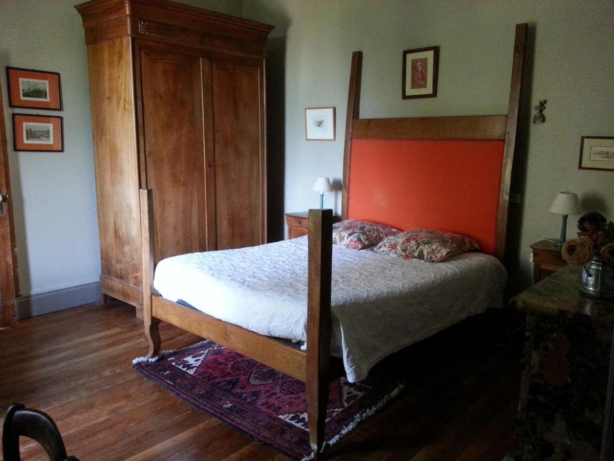 Bed and Breakfast Le Logis Les Pineaux Экстерьер фото