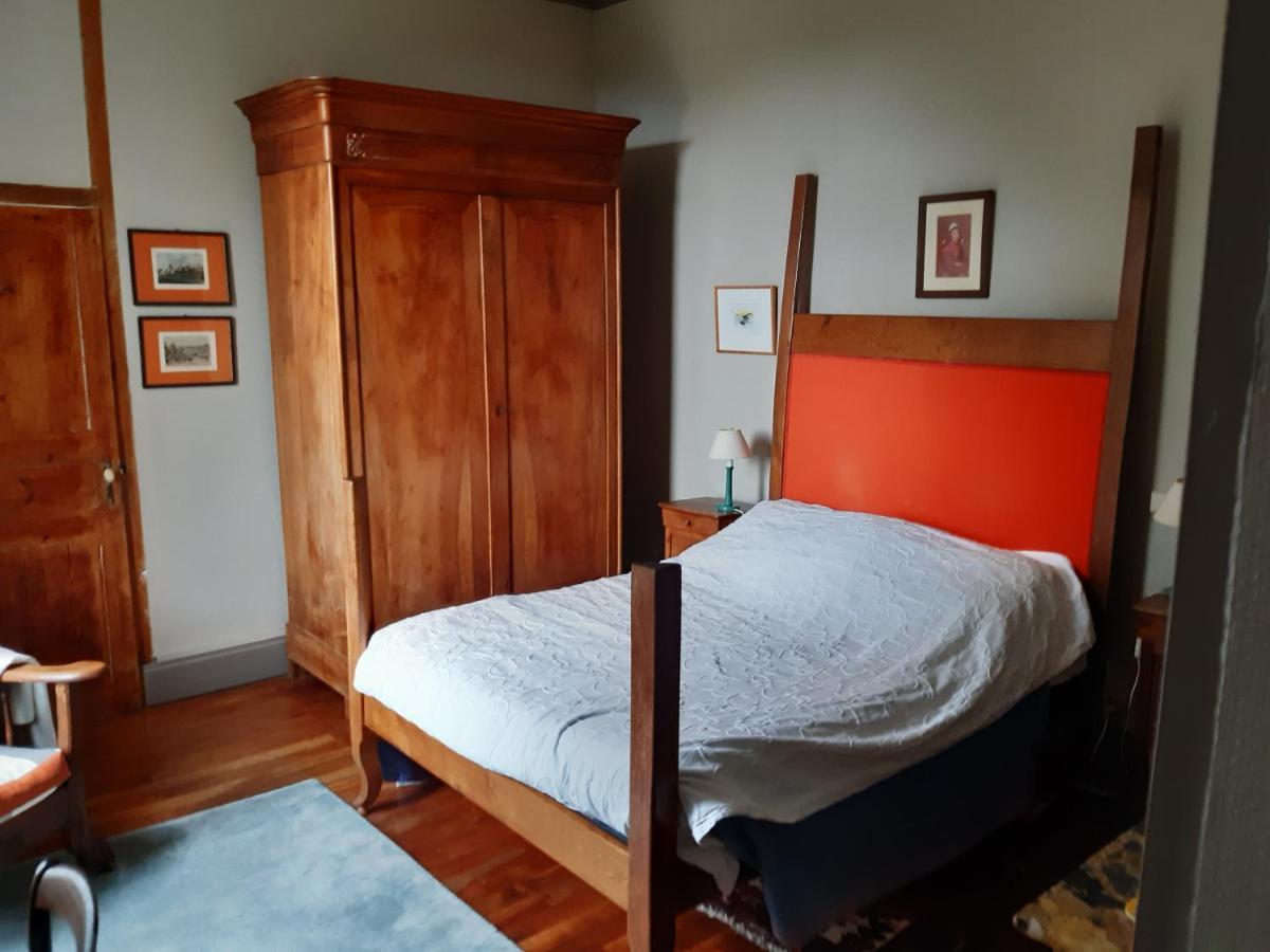 Bed and Breakfast Le Logis Les Pineaux Экстерьер фото